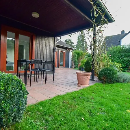 Raj Living - 6 Room Villa With Garden - 15 Min Messe Dus & Airport Dus Meerbusch Exterior photo