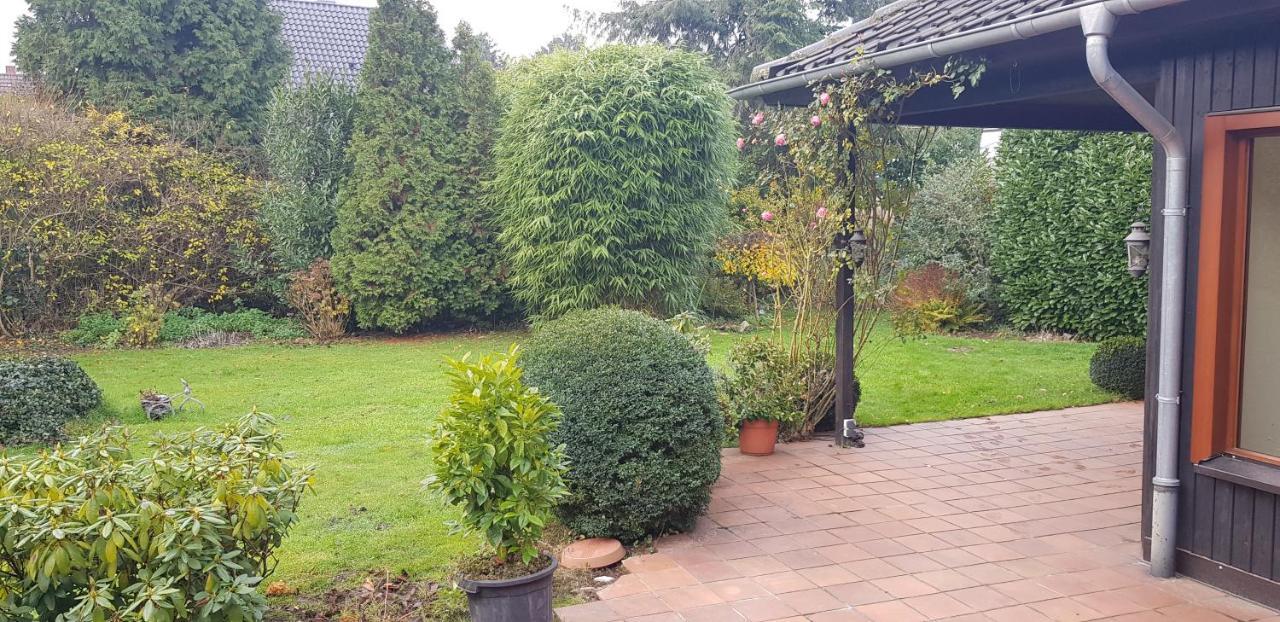 Raj Living - 6 With Garden - 15 Min Messe Dus & Airport Dus Apartment